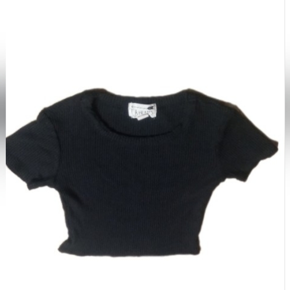 XS Black Ribbed Crop Top - Picture 3 of 3